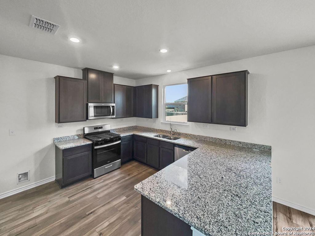 5012 Arrow Vista San Antonio TX 78124