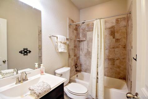 1024 Water Oak Schertz TX 78154