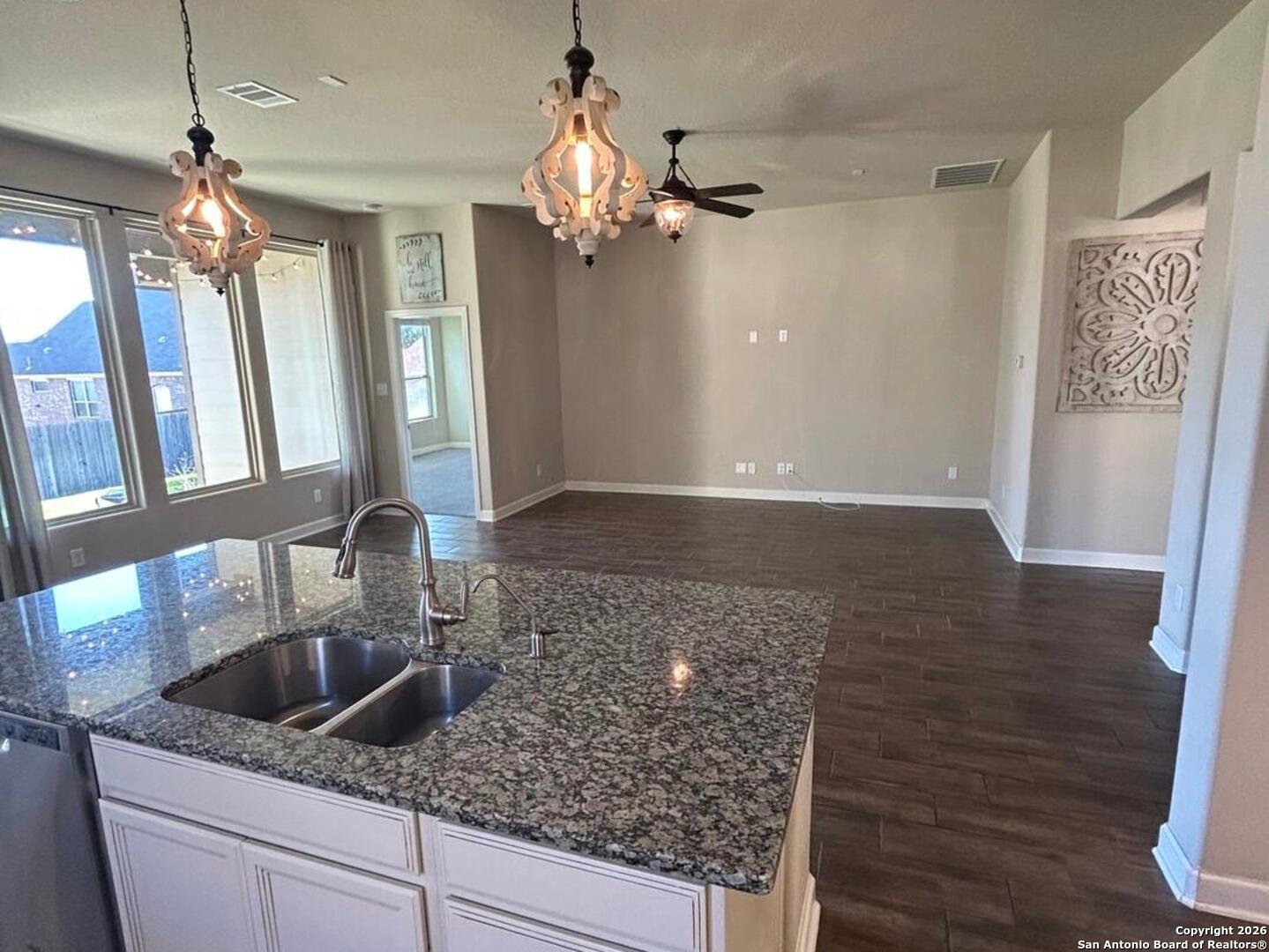 1024 Water Oak Schertz TX 78154