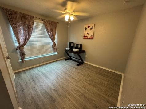 1242 Big Lake San Antonio TX 78245
