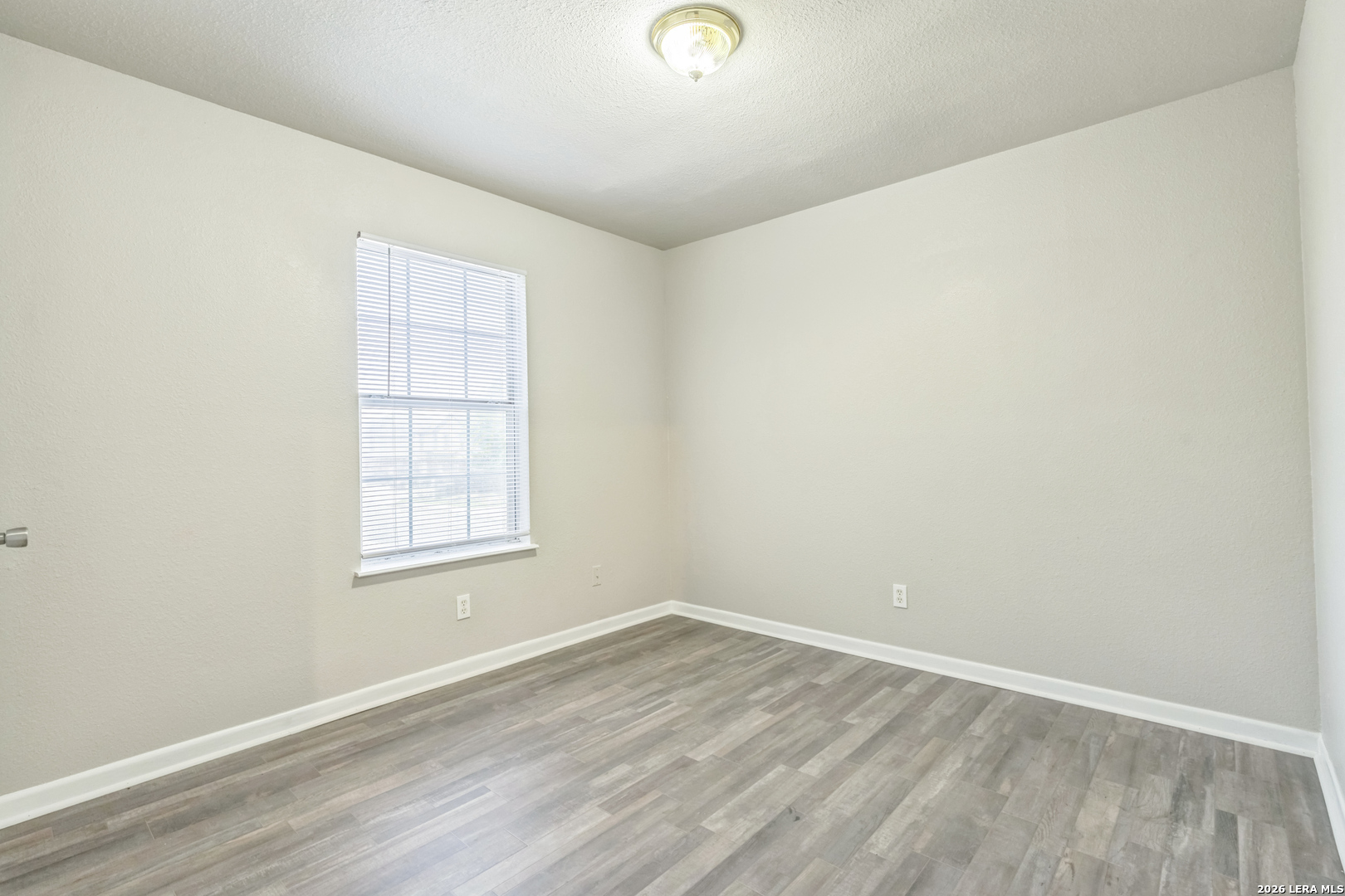 7587 Windsor Oaks San Antonio TX 78239