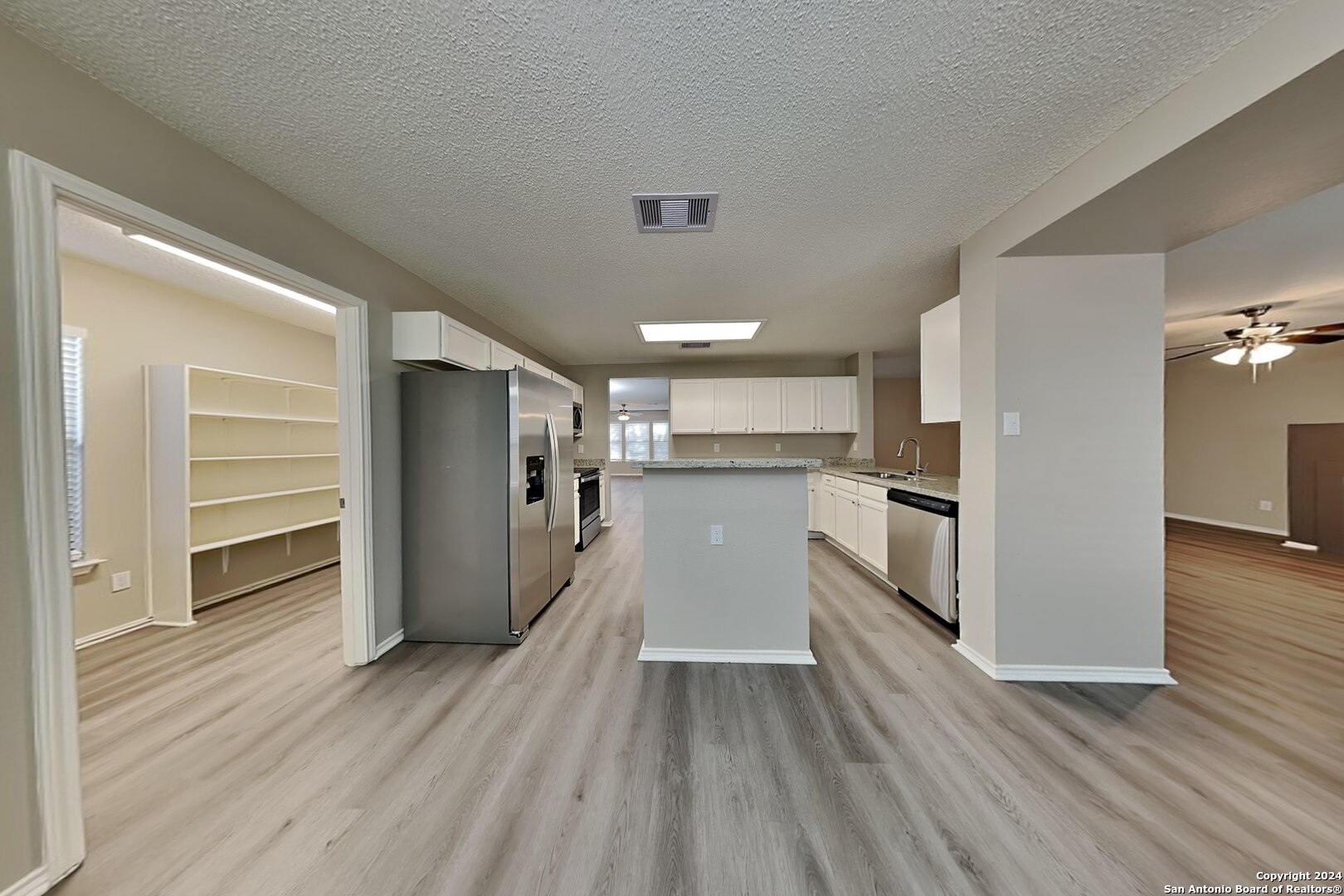 423 Irongate Ridge San Antonio TX 78253