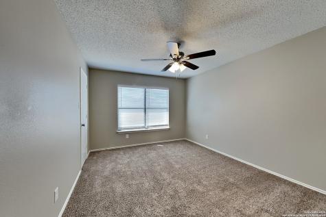 423 Irongate Ridge San Antonio TX 78253