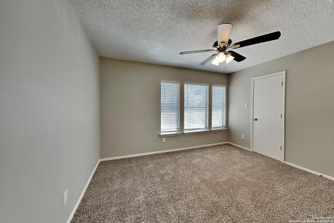 423 Irongate Ridge San Antonio TX 78253