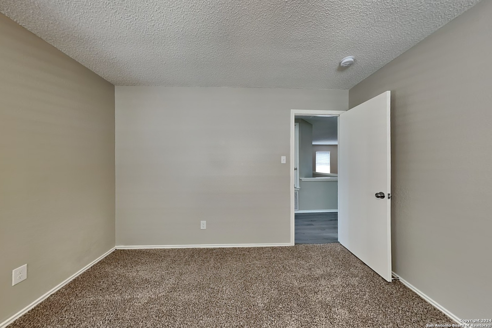 423 Irongate Ridge San Antonio TX 78253