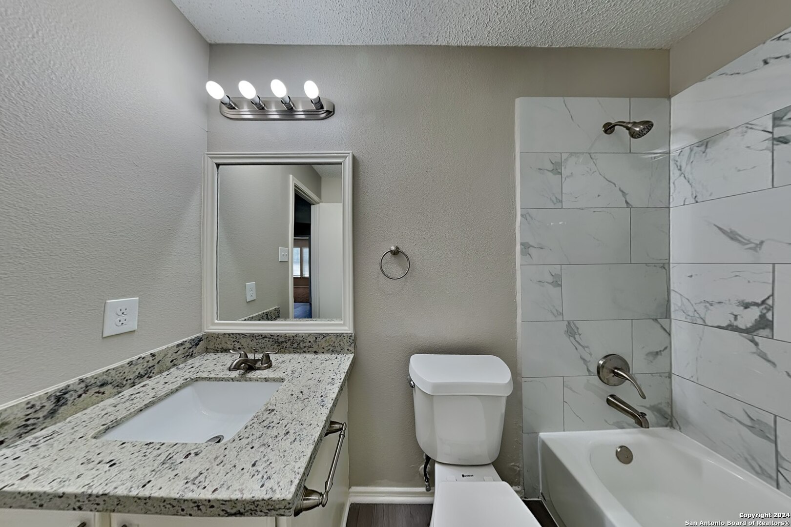 423 Irongate Ridge San Antonio TX 78253