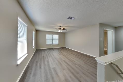 423 Irongate Ridge San Antonio TX 78253