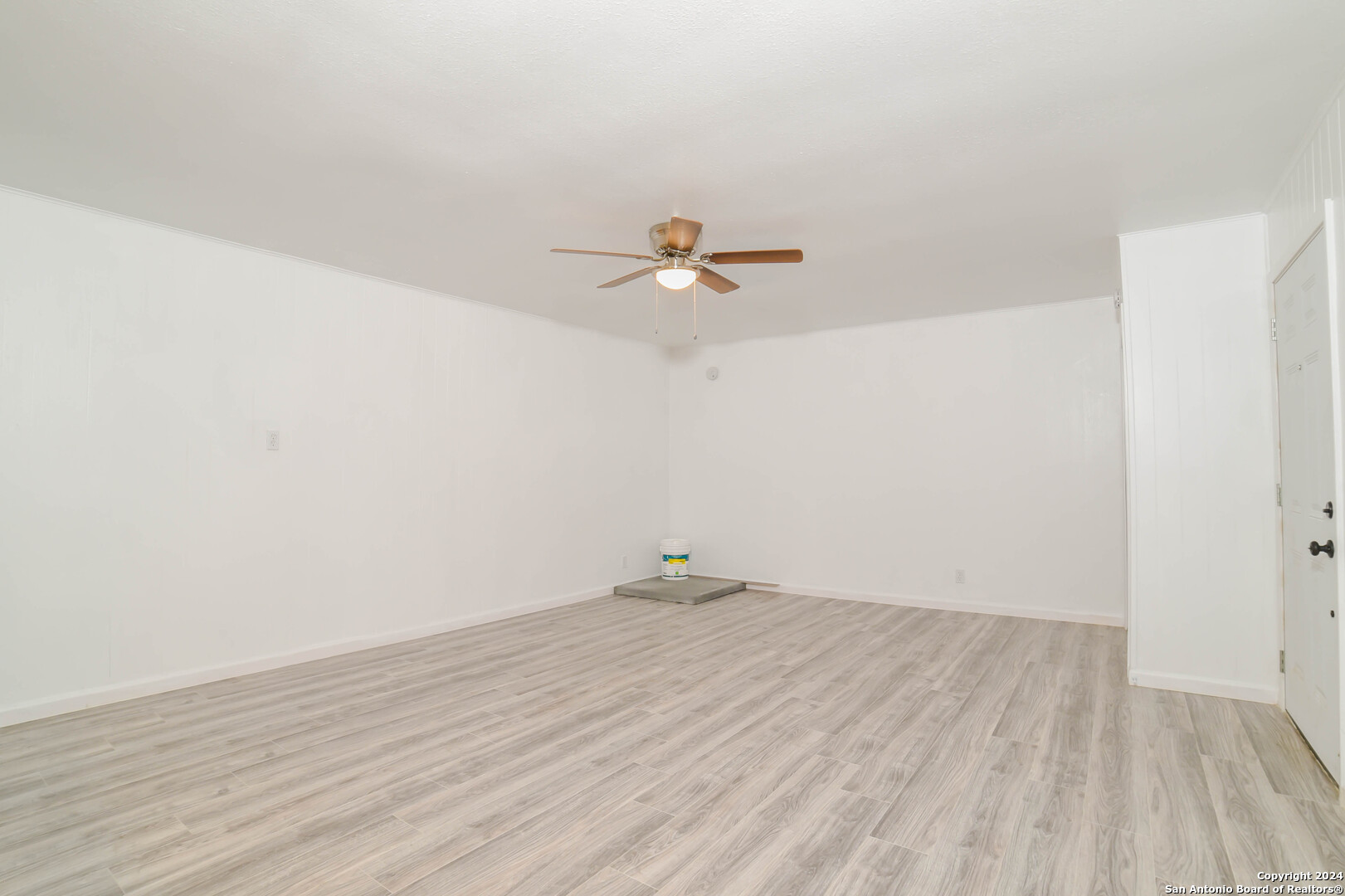 215 Greenlawn Avenue Pleasanton TX 78064