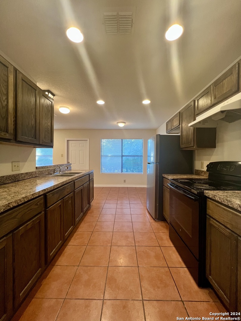 1721 Quintana Road San Antonio TX 78211