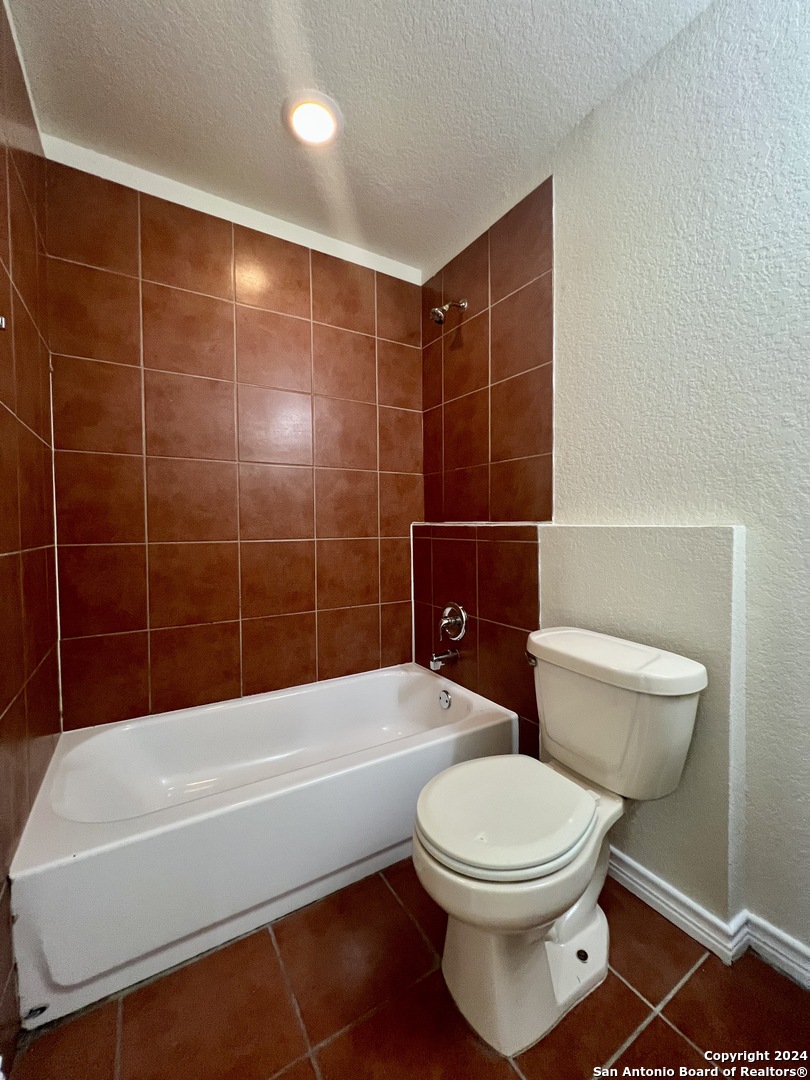 1721 Quintana Road San Antonio TX 78211