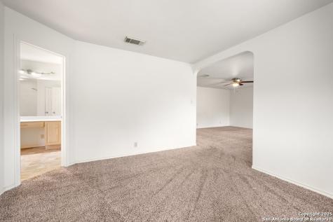 8619 Park Olympia Universal City TX 78148