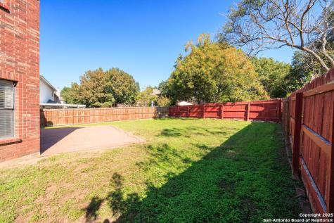 8619 Park Olympia Universal City TX 78148
