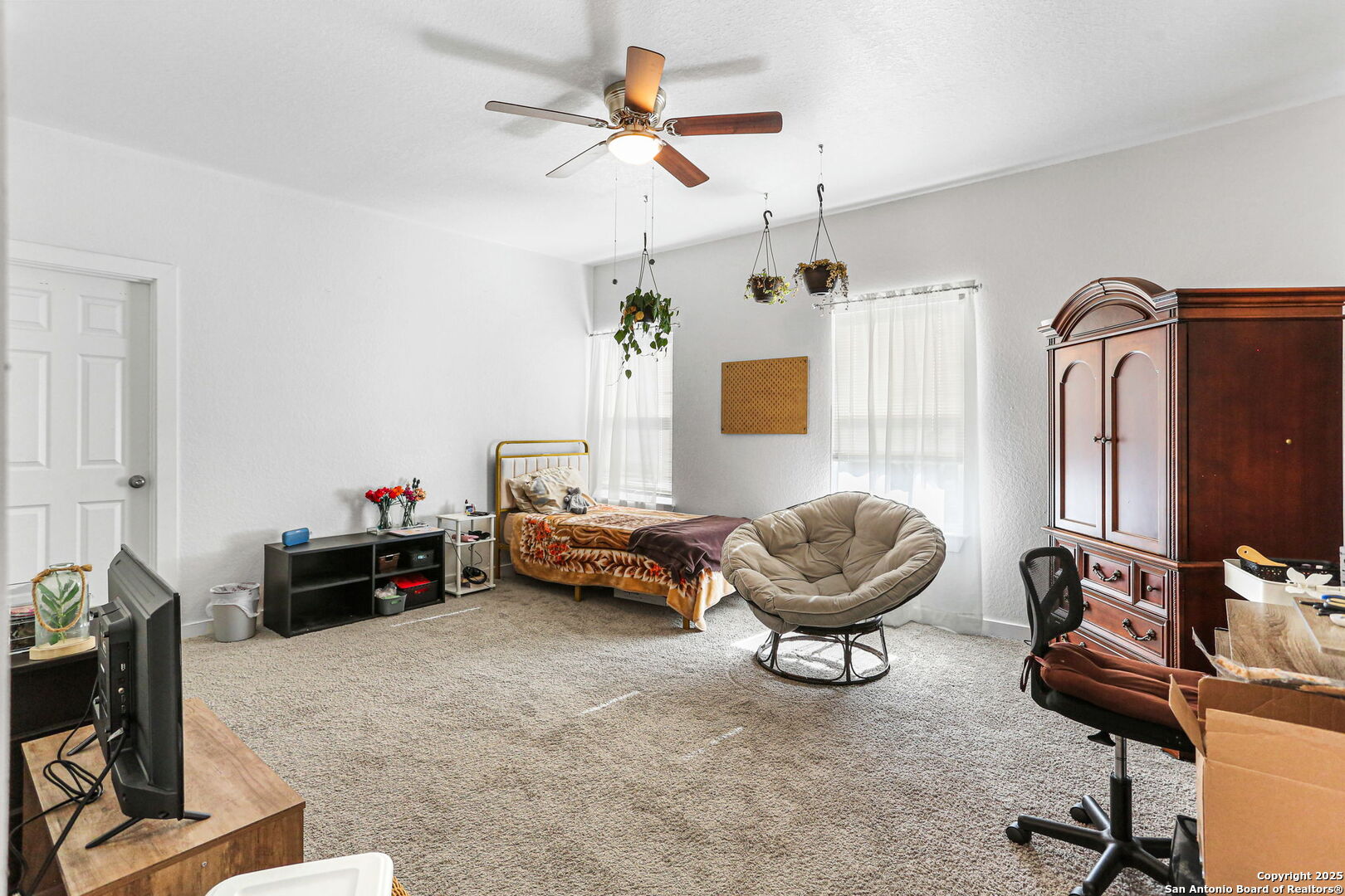 4 Oak Plaza San Antonio TX 78216