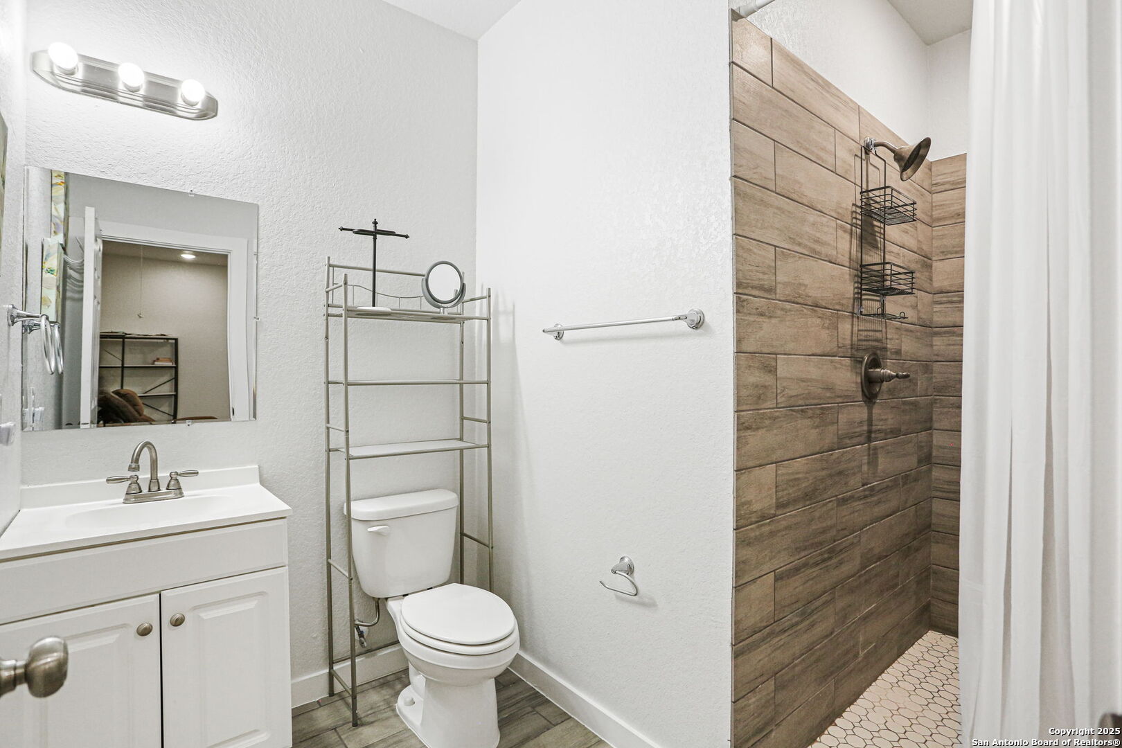 4 Oak Plaza San Antonio TX 78216