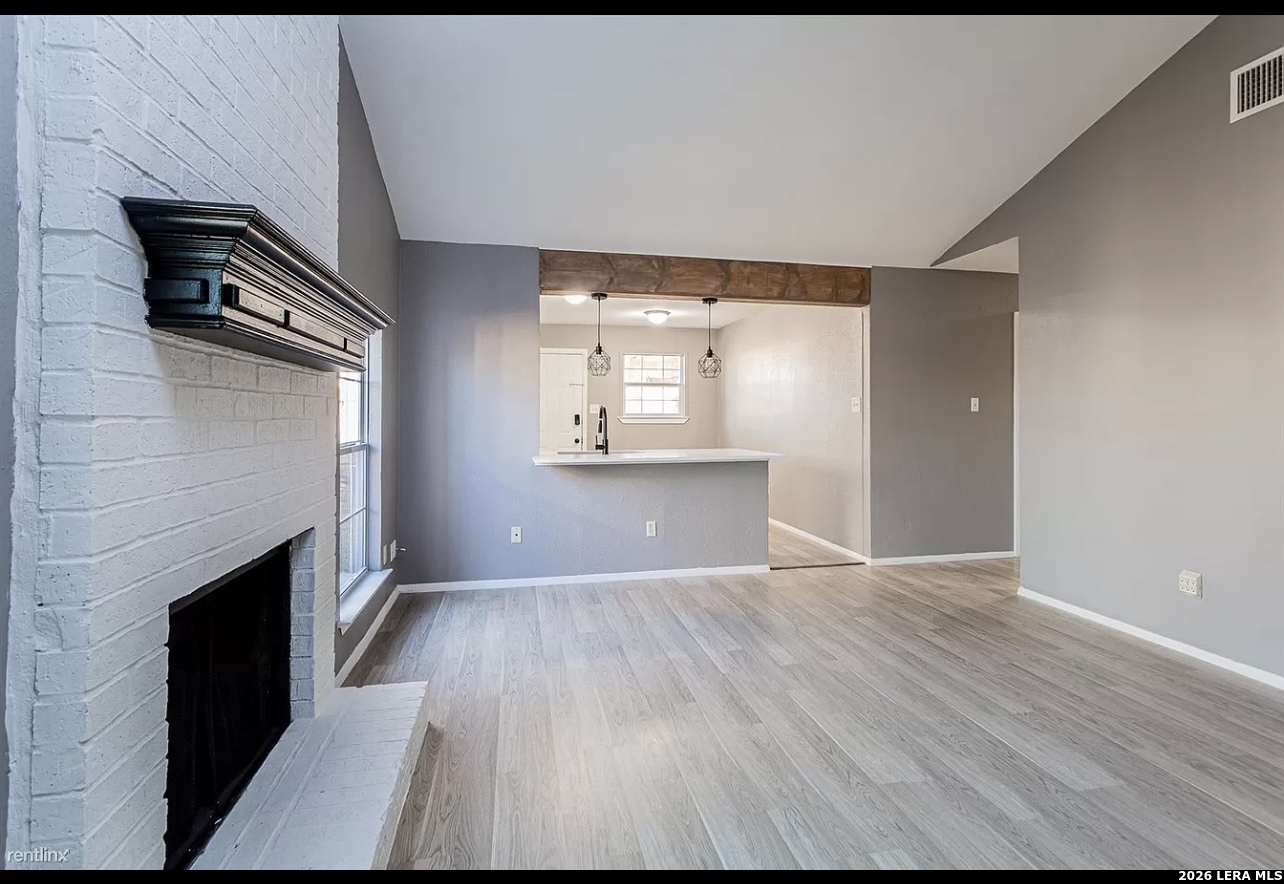 4900 E Stassney Lane Austin TX 78744