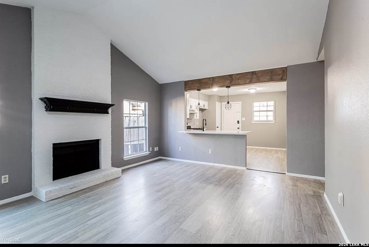 4900 E Stassney Lane Austin TX 78744
