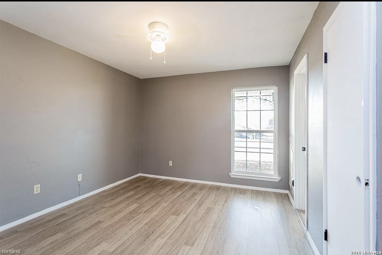 4900 E Stassney Lane Austin TX 78744