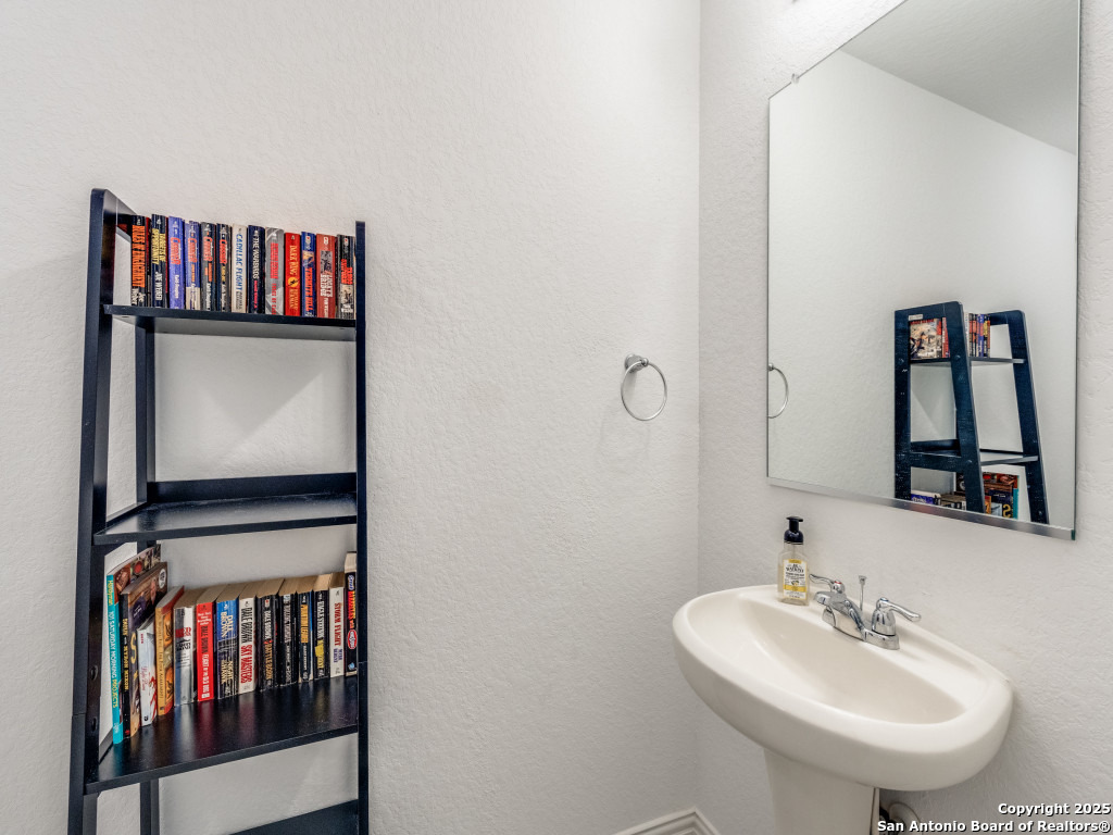 226 Fernwood Drive Cibolo TX 78108