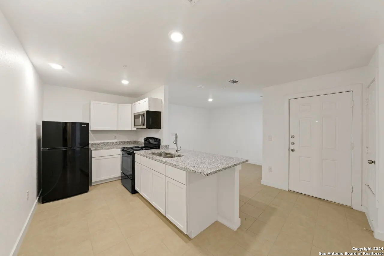 903 Canterbury San Antonio TX 78228