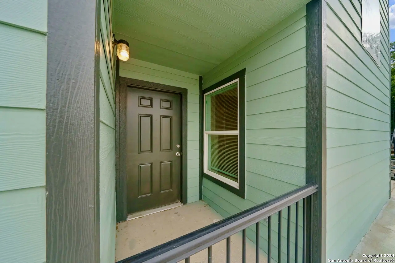 903 Canterbury San Antonio TX 78228