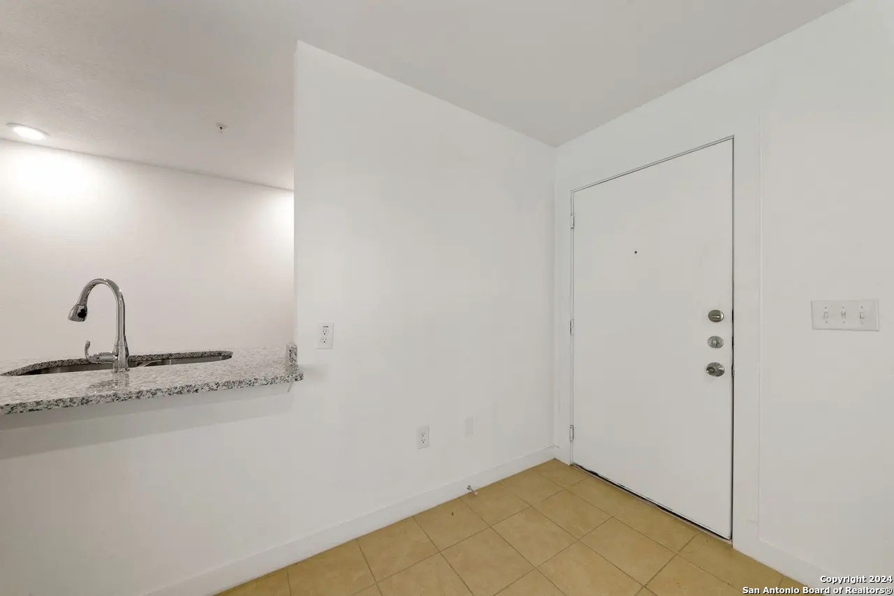 903 Canterbury San Antonio TX 78228