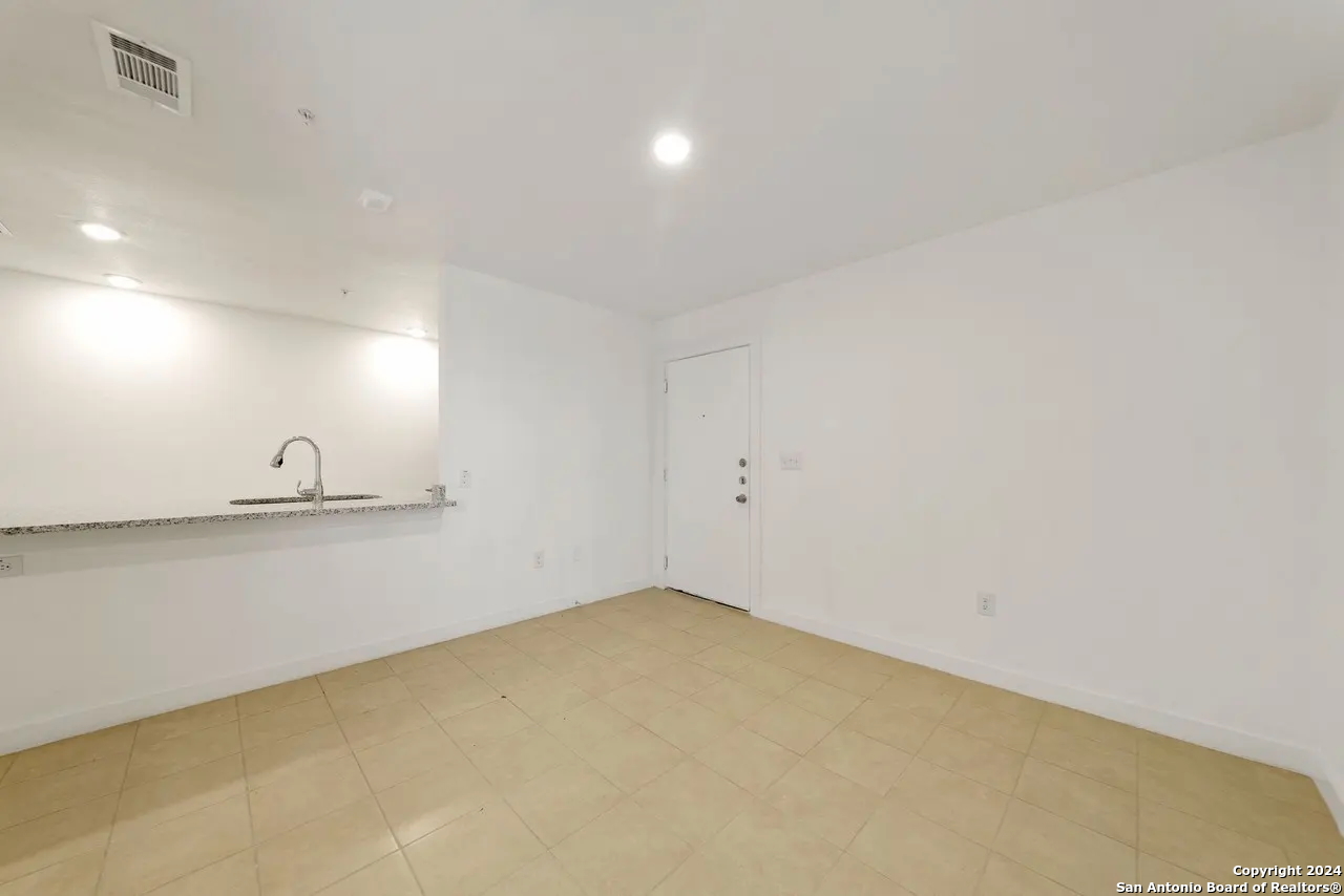 903 Canterbury San Antonio TX 78228