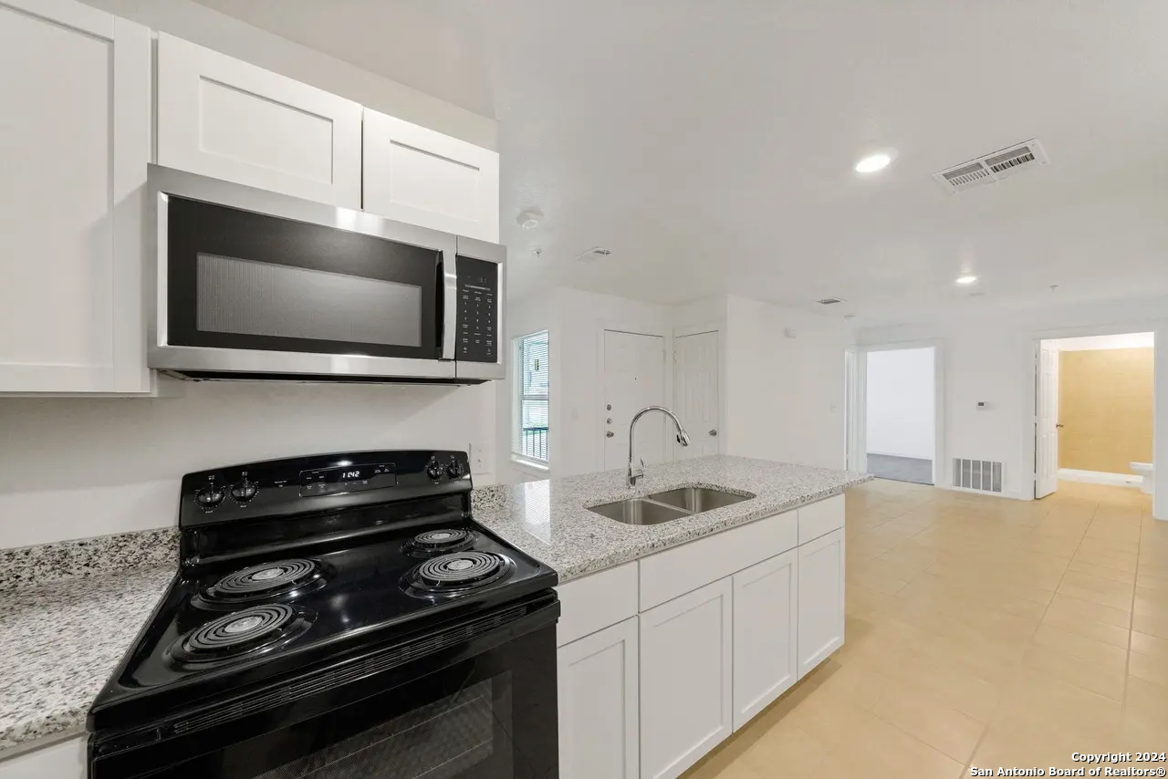 903 Canterbury San Antonio TX 78228