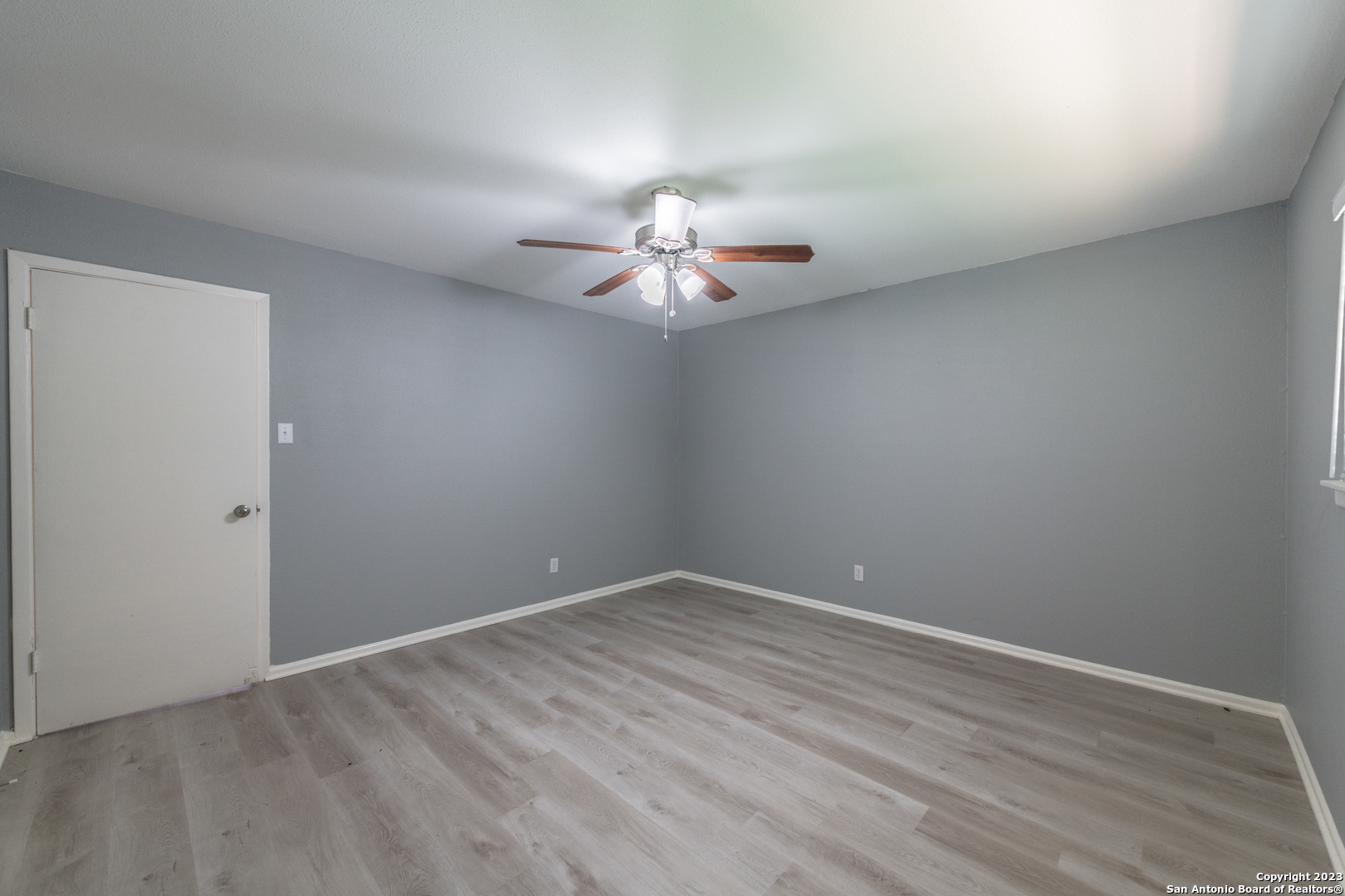 423 E Dewey Place San Antonio TX 78212