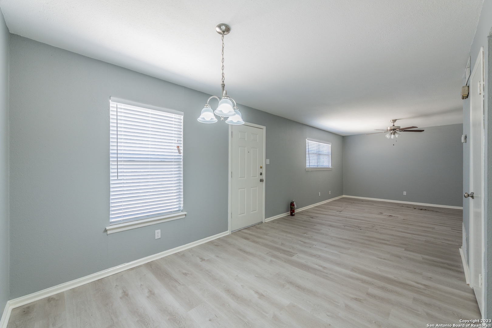 423 E Dewey Place San Antonio TX 78212