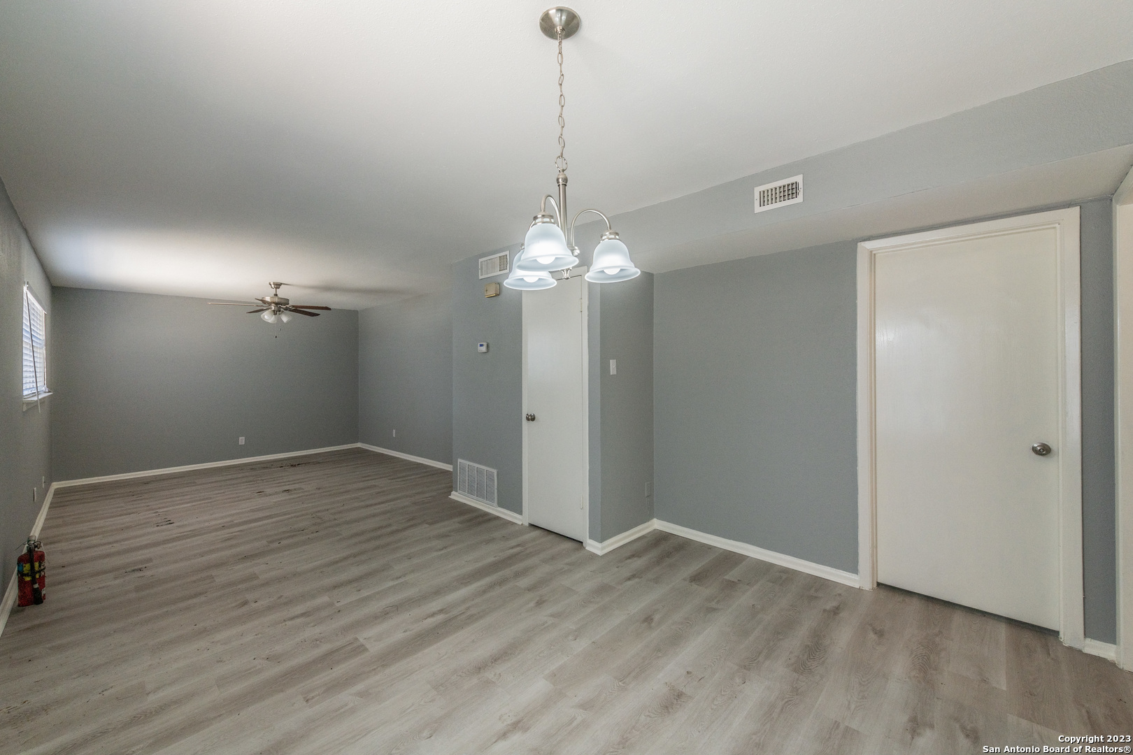 423 E Dewey Place San Antonio TX 78212