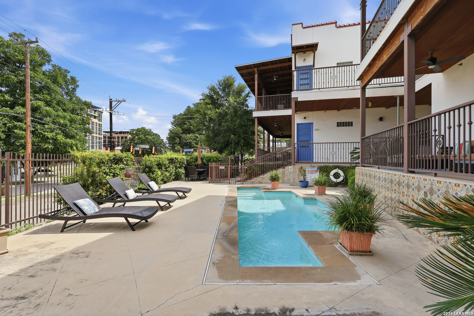 1542 N Alamo Street San Antonio TX 78215