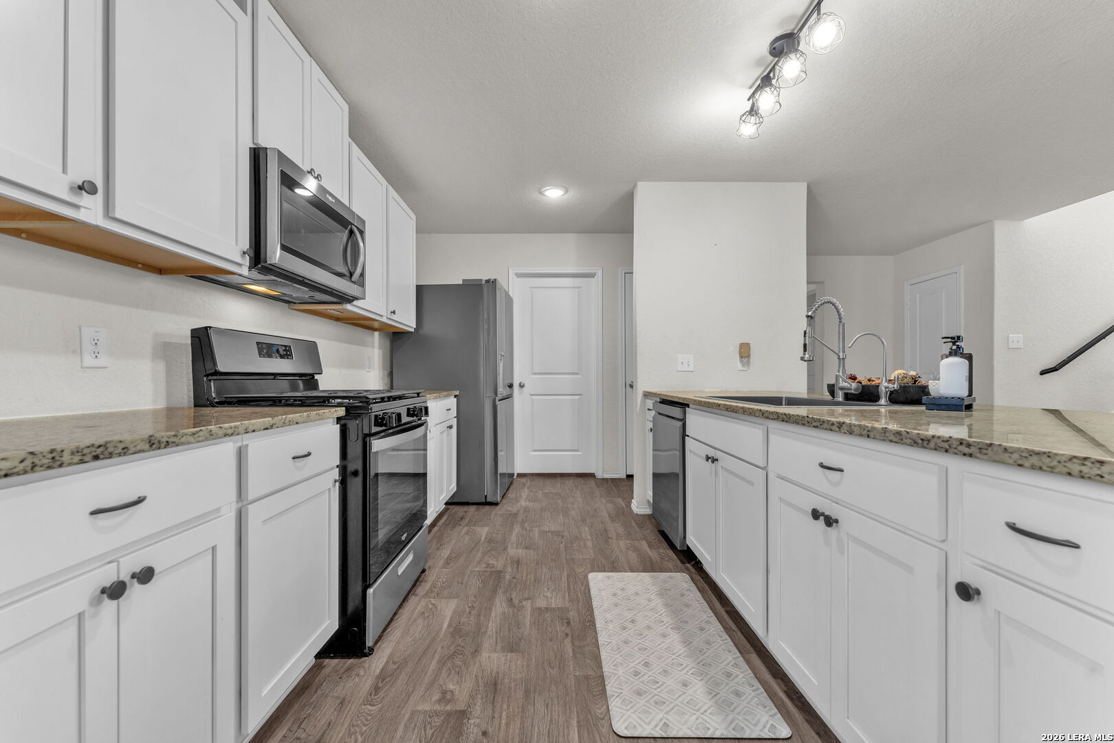 1045 Pacific Monarch San Antonio TX 78253