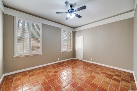301 Wickford Way Street Castle Hills TX 78213