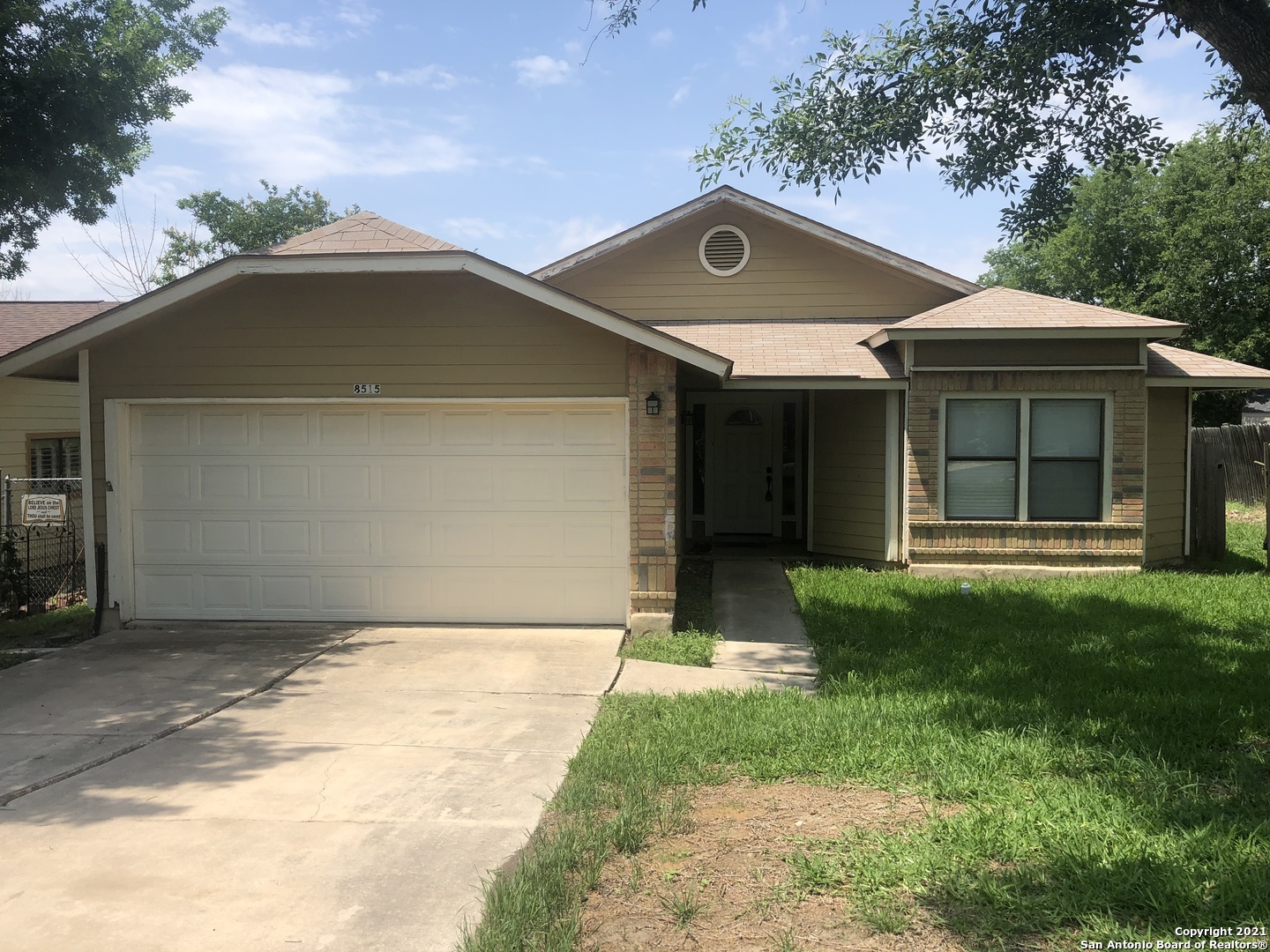 8515 Maple Ridge Drive San Antonio TX 78239