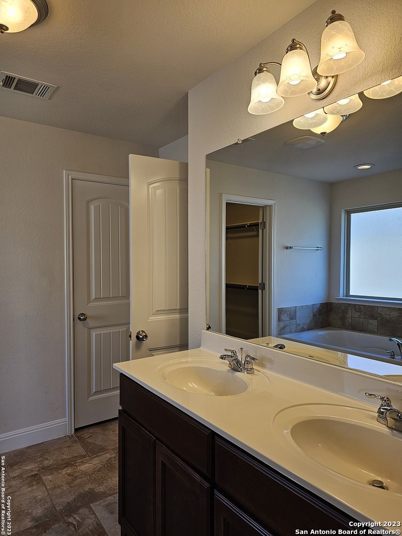12511 Loving Mill San Antonio TX 78253