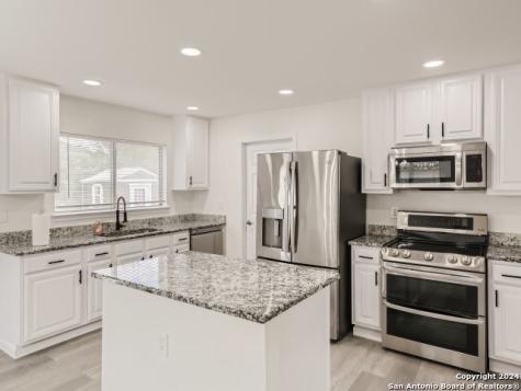 7122 Teton Ridge San Antonio TX 78233