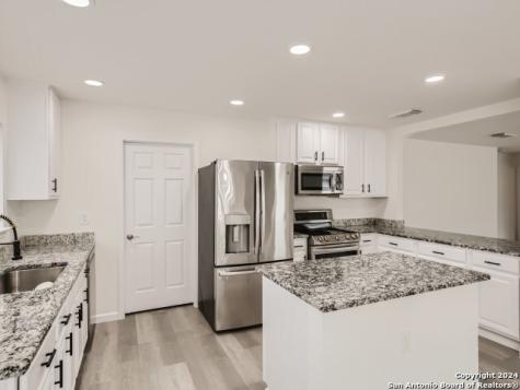 7122 Teton Ridge San Antonio TX 78233