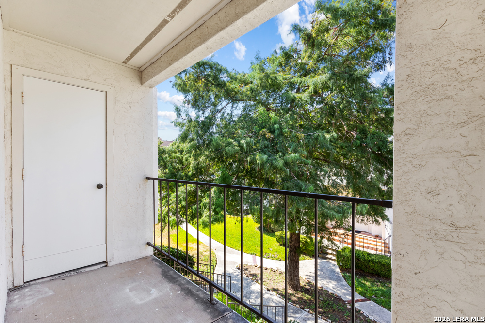 2255 Thousand Oaks San Antonio TX 78232