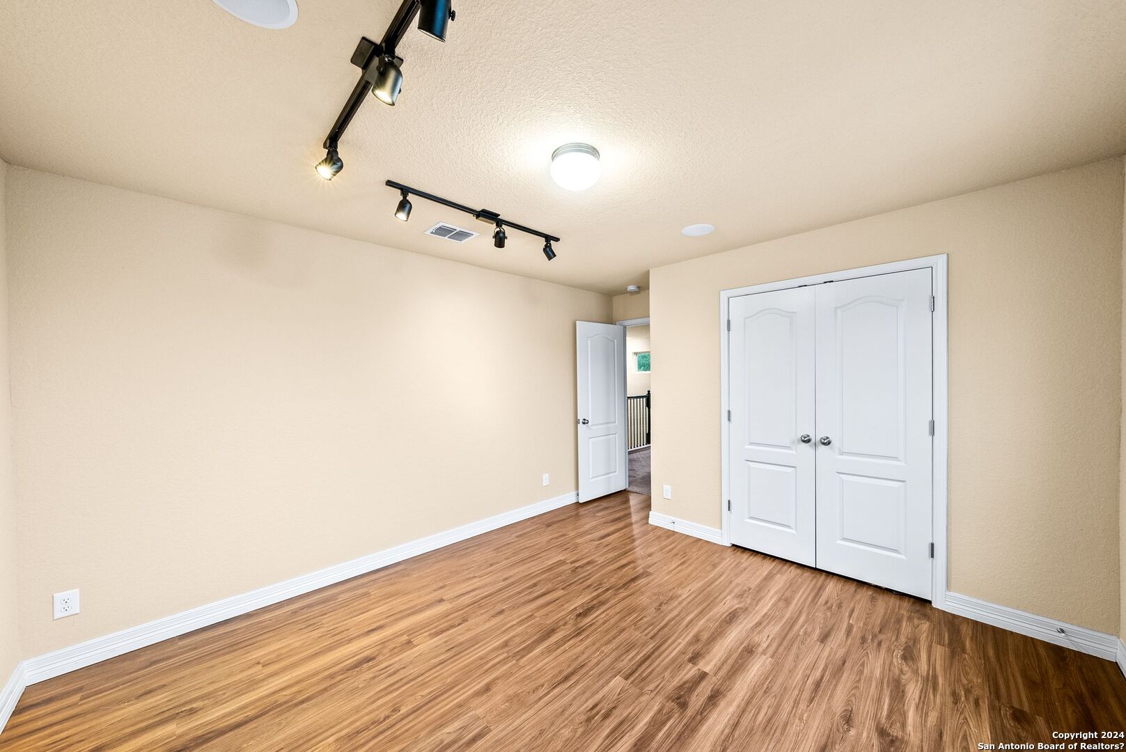 10406 Pecan Crest San Antonio TX 78245