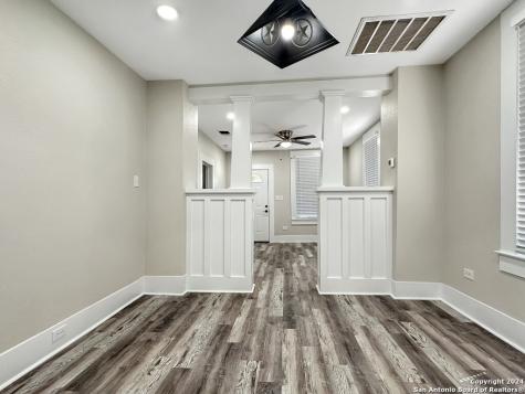 147 Saint Francis San Antonio TX 78204