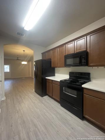 7214 Sunny Day San Antonio TX 78240