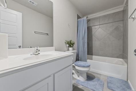 5538 Jade Valley San Antonio TX 78242