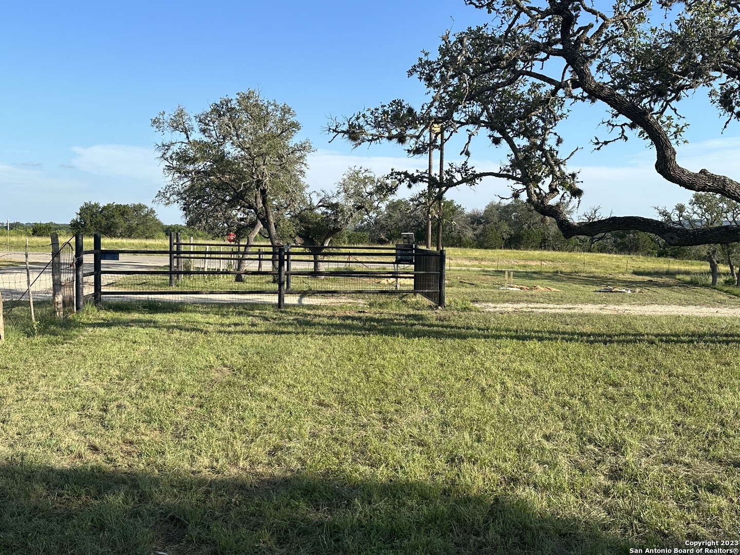 141 Robindale W Bandera TX 78003