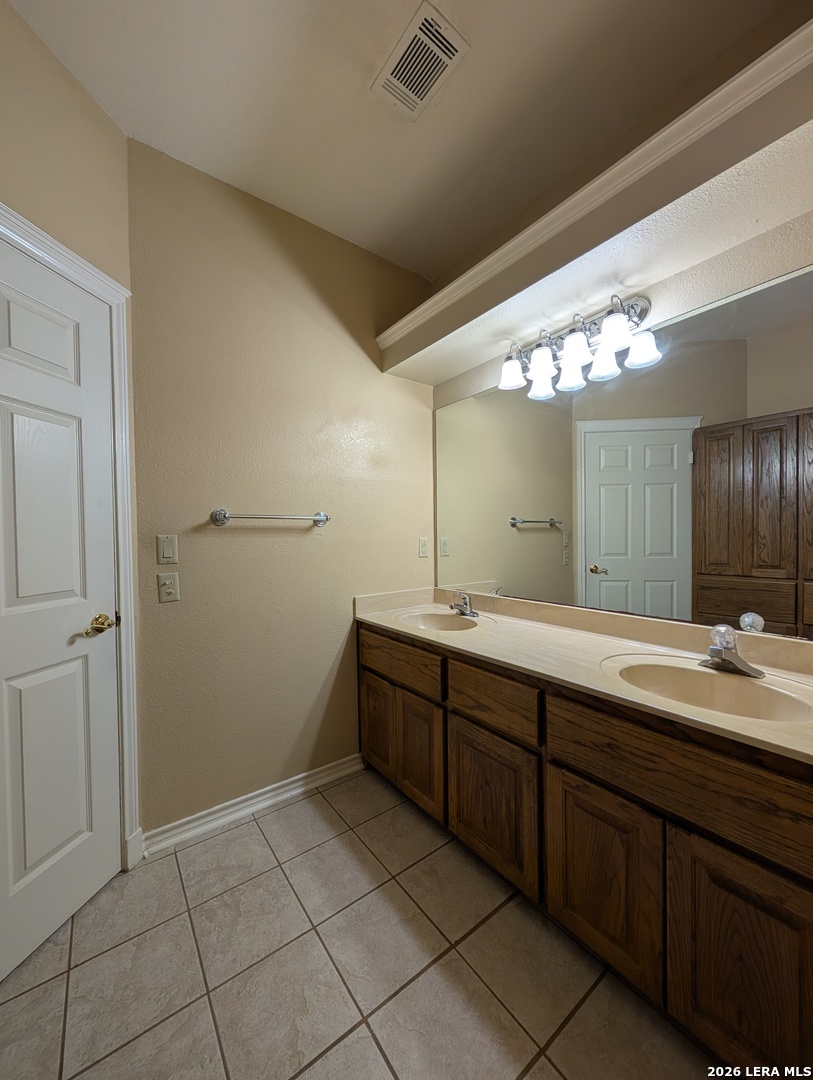 1043 Rivertree Drive New Braunfels TX 78130