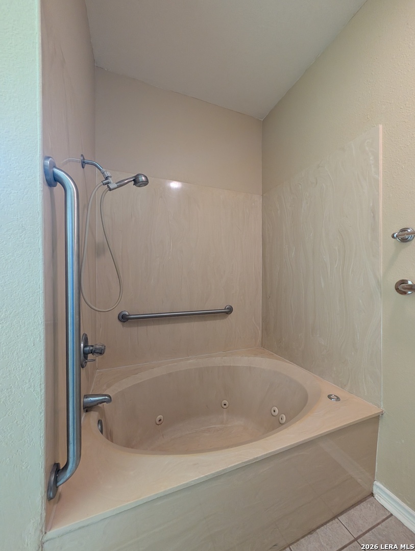 1043 Rivertree Drive New Braunfels TX 78130