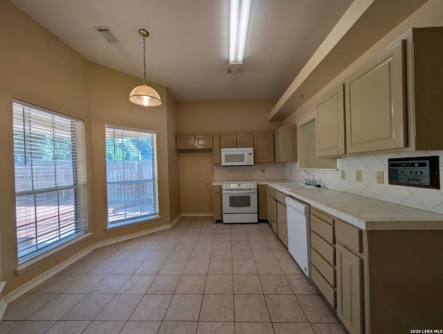 1043 Rivertree Drive New Braunfels TX 78130