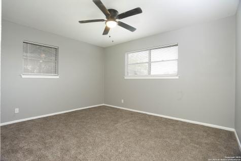 10406 Greenbay San Antonio TX 78230