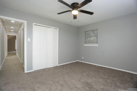 10406 Greenbay San Antonio TX 78230