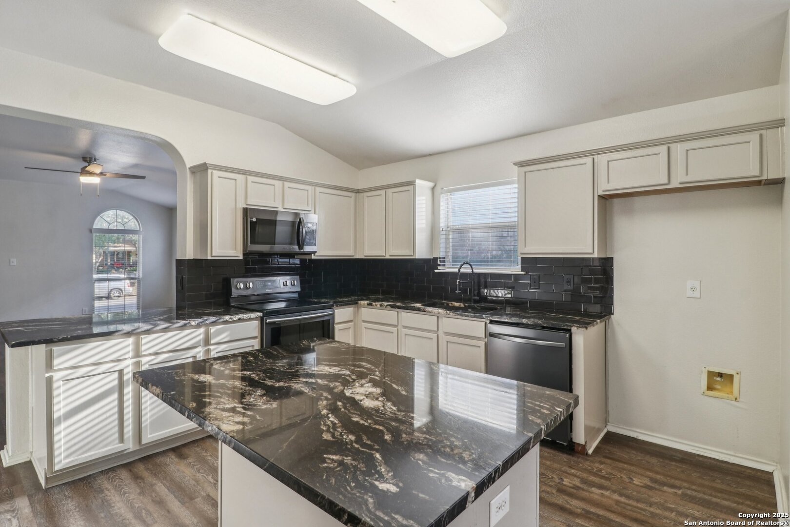 4119 Chinkapin Oak San Antonio TX 78223