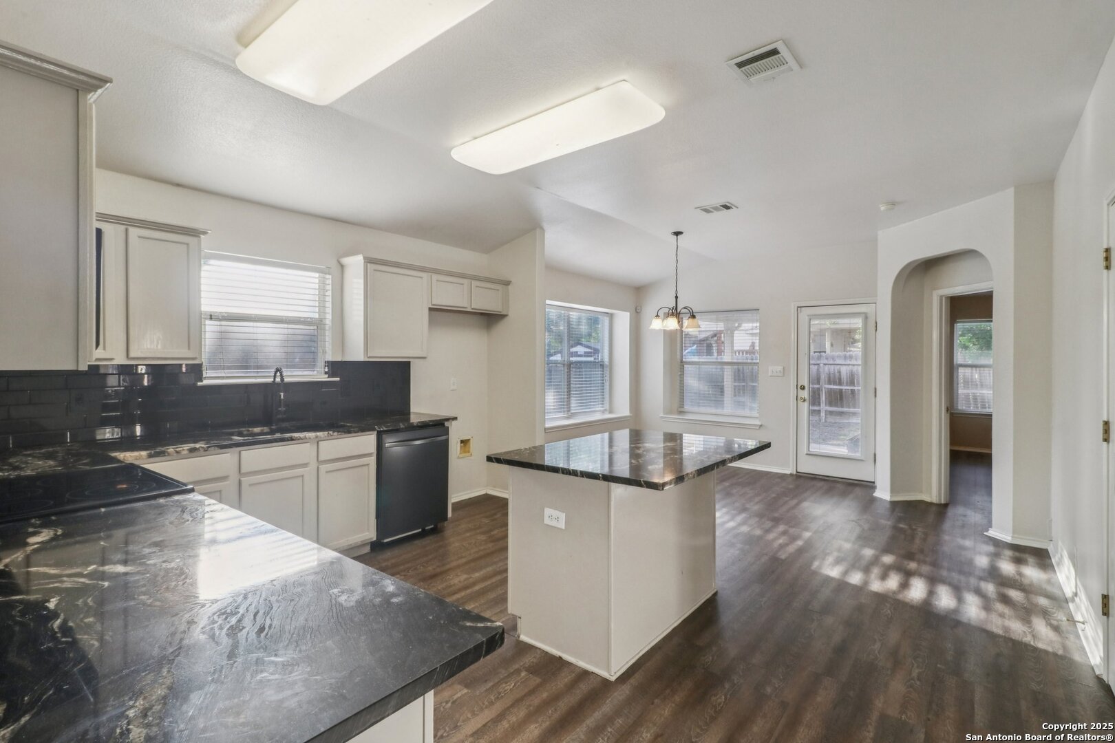 4119 Chinkapin Oak San Antonio TX 78223